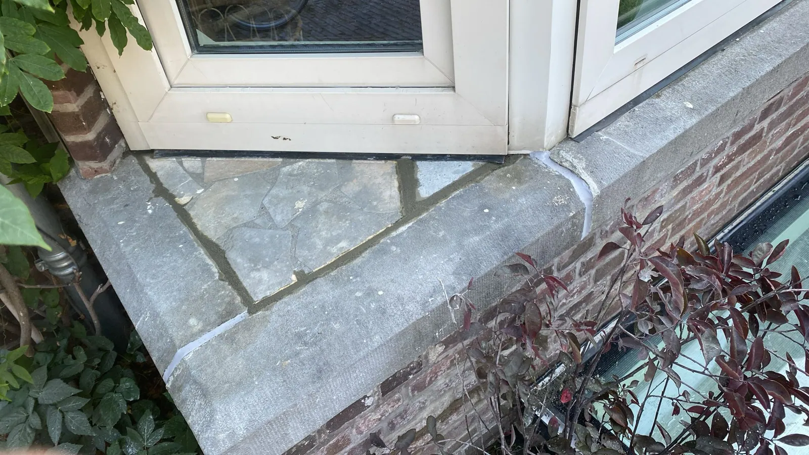 Gevelonderhoud met gereinigd metselwerk