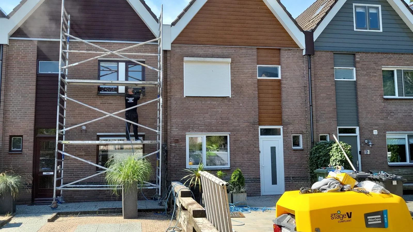 Gevel en dakrand na onderhoudswerkzaamheden